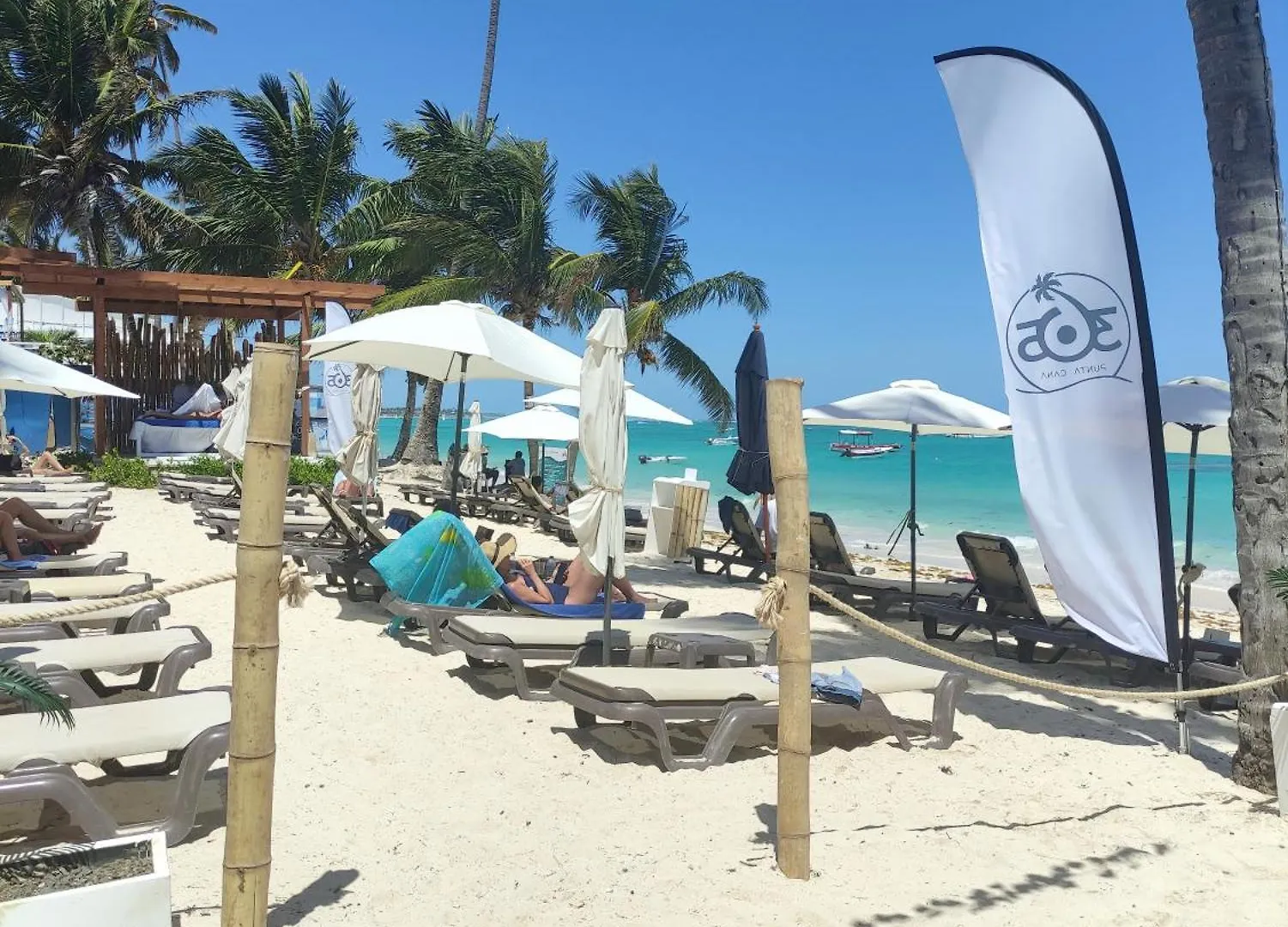 Beachfront Apartament - Private Beach Access Punta Cana